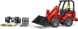 Rdeči nakladač Bruder Schäffer 2034 s figurico in dodatki