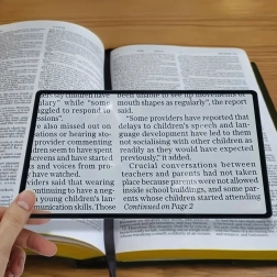 Elastična žepna stranovna lupa 12 × 18 cm