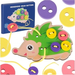 Leseni prepletalni ježek z gumbi – izobraževalna igrača za fino motoriko