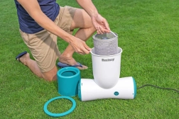 Filtrirna črpalka s skimmerjem BESTWAY FlowClear Skimatic 3974 l/h + nadomestni filter