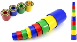 Barvita piramida za zlaganje iz lončkov