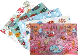 Plastična mapa z netom 32 × 22,8 cm