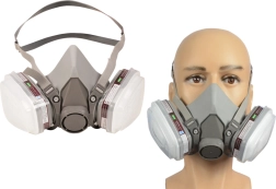 Polmaska proti prahu z lakirniško zaščito in dvema oglenima filtroma