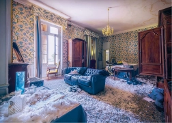 Sestavljanka Ravensburger Izgubljena mesta: čarobna soba – 1000 kosov