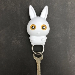 Stojalo za ključe - beli zajček