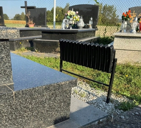 Zložljiva konstrukcija za prihranek prostora