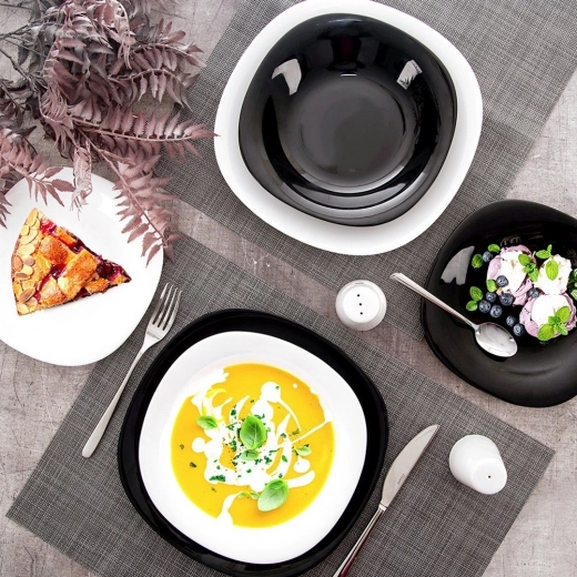 Moderen črno-bel dizajn za vsako jedilnico