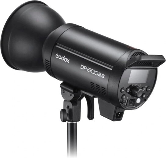 Bowens mount and flexible light shaping