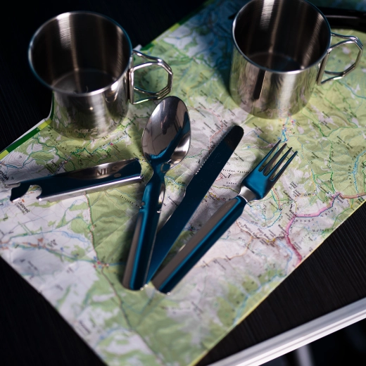 Vse pri roki: žlica, vilice, nož in odpirač