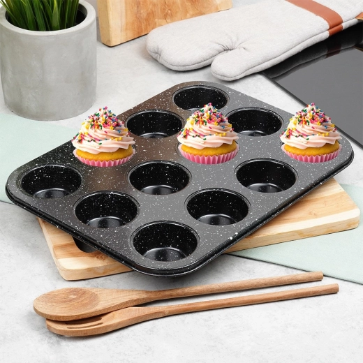 Enakomerna peka 12 porcij hkrati