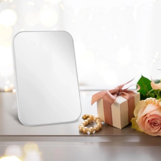 Čist in kompakten dizajn