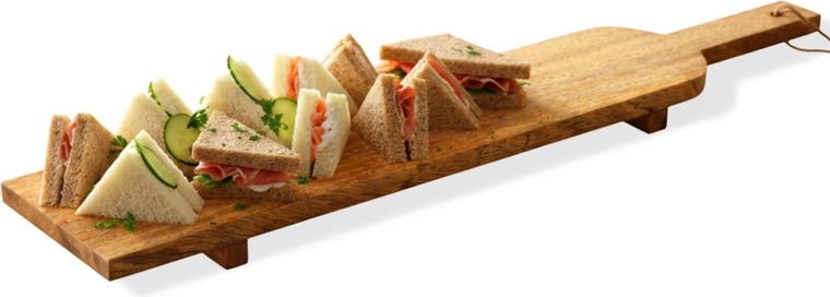 Wooden serving board made of mango wood