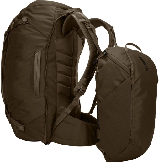 Removable 20 l add-on daypack for day trips