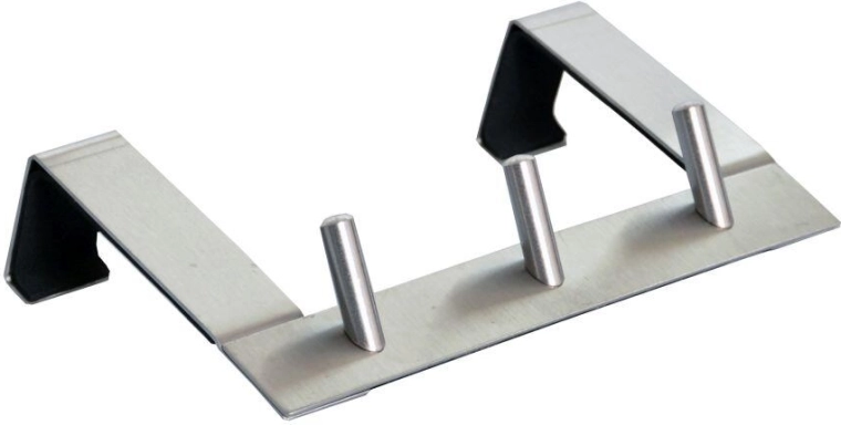 Nerjavno vratno obešalo s 3 kljukami