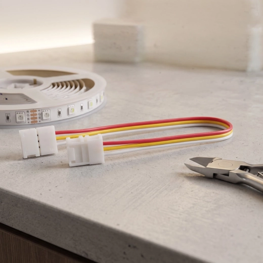 Prilagodljiv kabel dolžine 10 cm