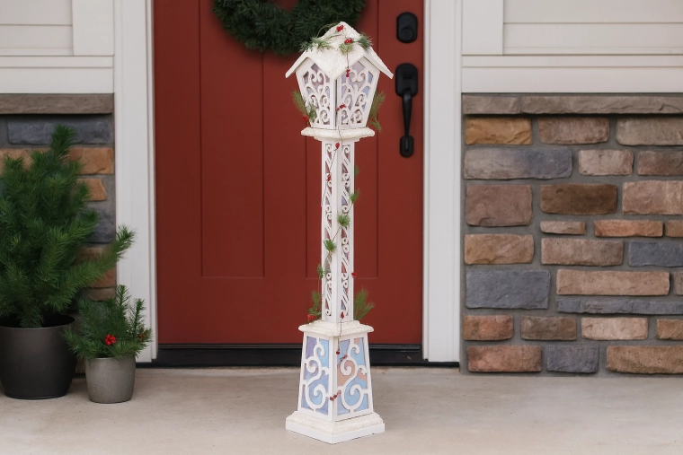 Samostoječa dekoracija za notranjost in pod nadstrešek