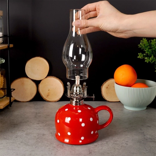 Odporna steklena dimnica in kovinski gorilnik