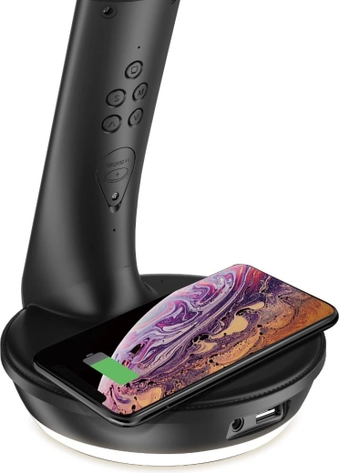 Qi charging and USB port