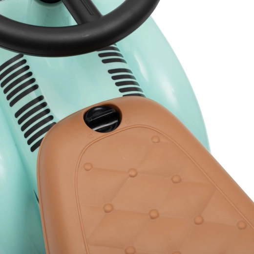 Ergonomski sedež s shranjevalnim prostorom