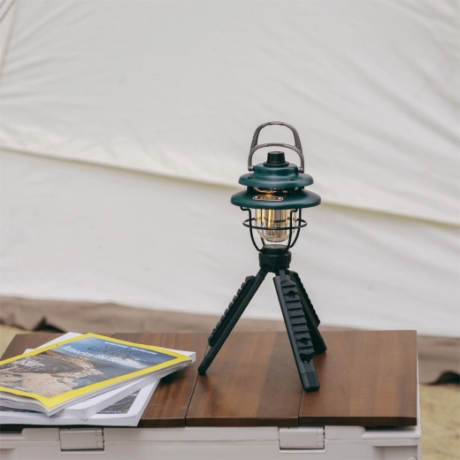 Preprosto obešanje in prilagodljiva montaža