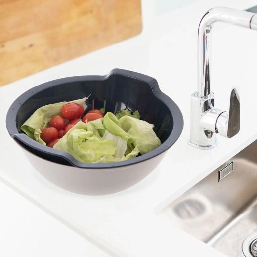 Enostavno delo pri pomivalnem koritu in na pultu