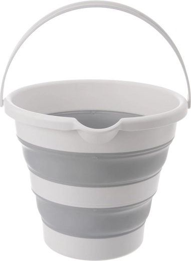 Praktičen izlivni nastavek in možnost obešanja