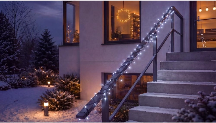 For indoor and outdoor use