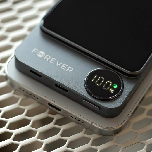 Močno magnetno pritrditev z MagSafe