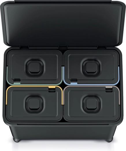 Štiri odstranljive posode z barvnimi označbami