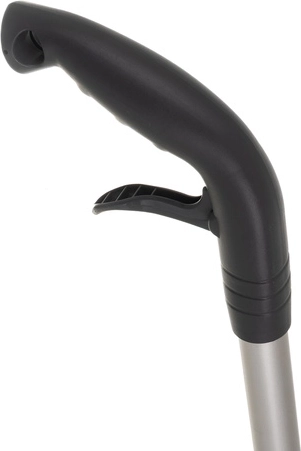 Sprayer in the handle: cleaning without a bucket