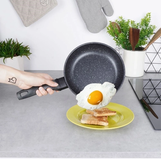 Neprijemljiva granitna površina za bolj zdravo kuhanje