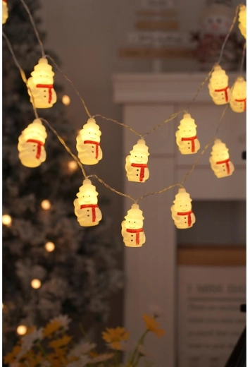 Warm light with snowmen
