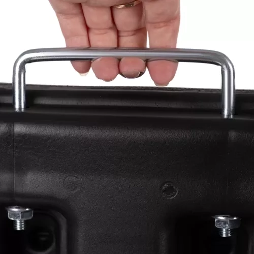 Practical handles for easy carrying