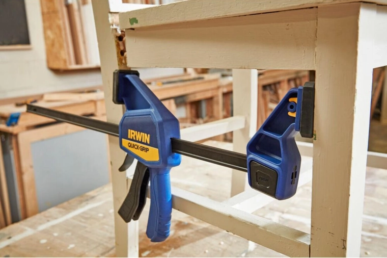 QUICK-CHANGE: iz vpenjanja v razpiralnik v trenutku