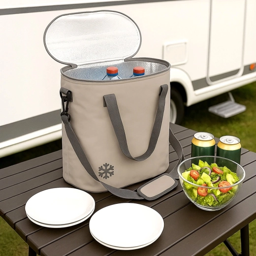 Velika prostornina 30 l za celodnevne zaloge