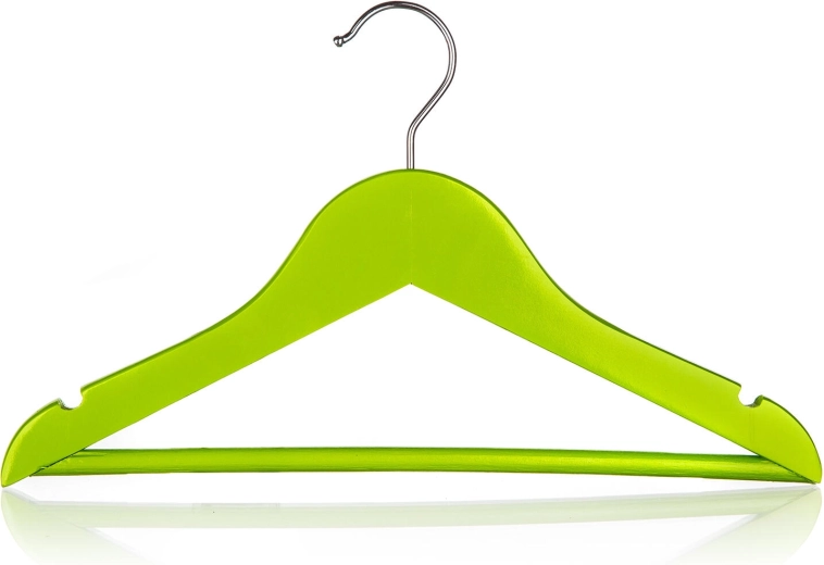 Čvrst les in gladek lak