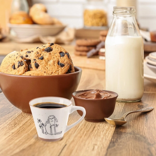 Beli porcelan, ki se zlahka kombinira