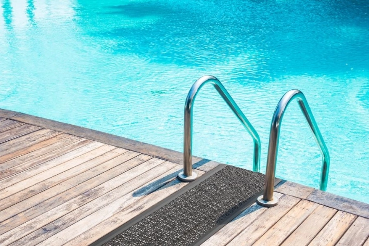 Protizdrsna varnost tudi v mokrem