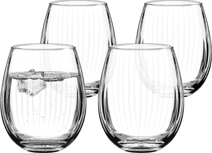 Prostornina 440 ml idealna tudi za pijače z ledom