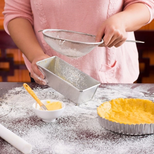 Univerzalen pomočnik za peko in kuhanje