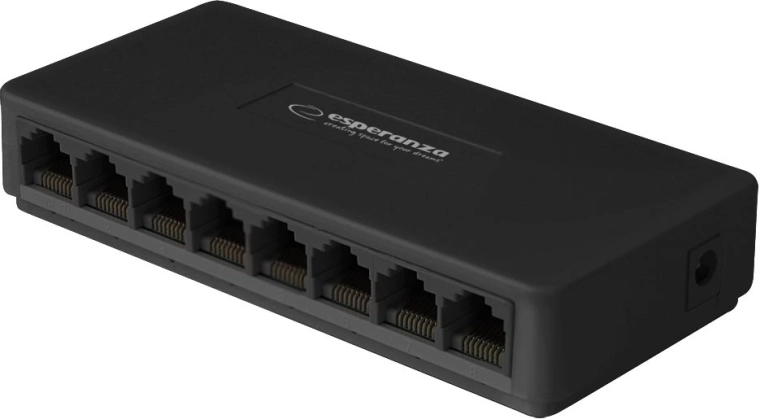 Plug & play in Auto‑MDI/MDIX brez skrbi