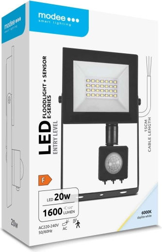 Jasen in širok kot zajema 120°