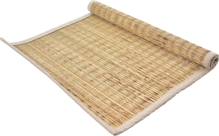 Naravni pogrinjek iz trave in jute 40 × 35 cm