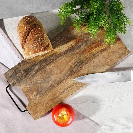For cutting and stylish serving