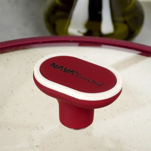 Varnostni soft‑touch ročaji in stekleni pokrov