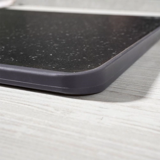 Proti zdrsu obrobe za varno rezanje