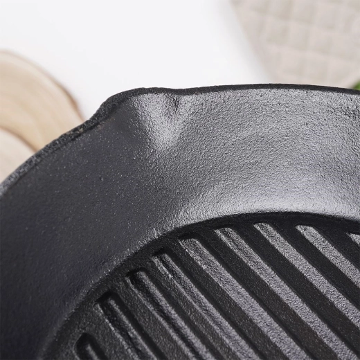 Močno lito železo za popolno toploto