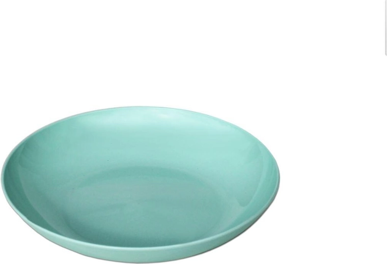 Stylish color mix for any table
