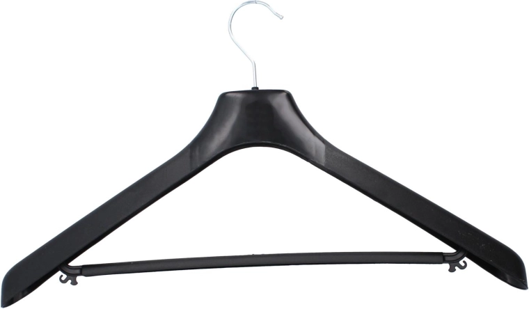 Široka ramena za popolno obliko suknjiča