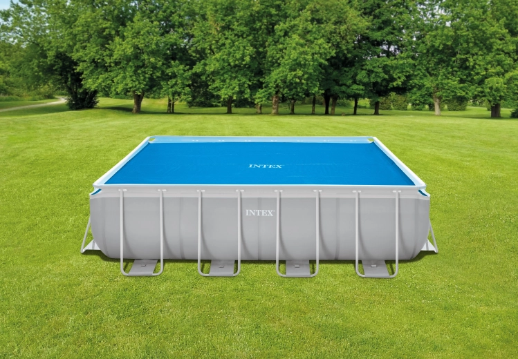 Harnesses the sun to heat the water